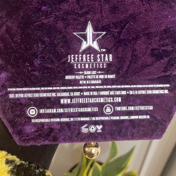 Jeffree Star BLOOD LUST eyeshadow palette - Picture 5 of 7